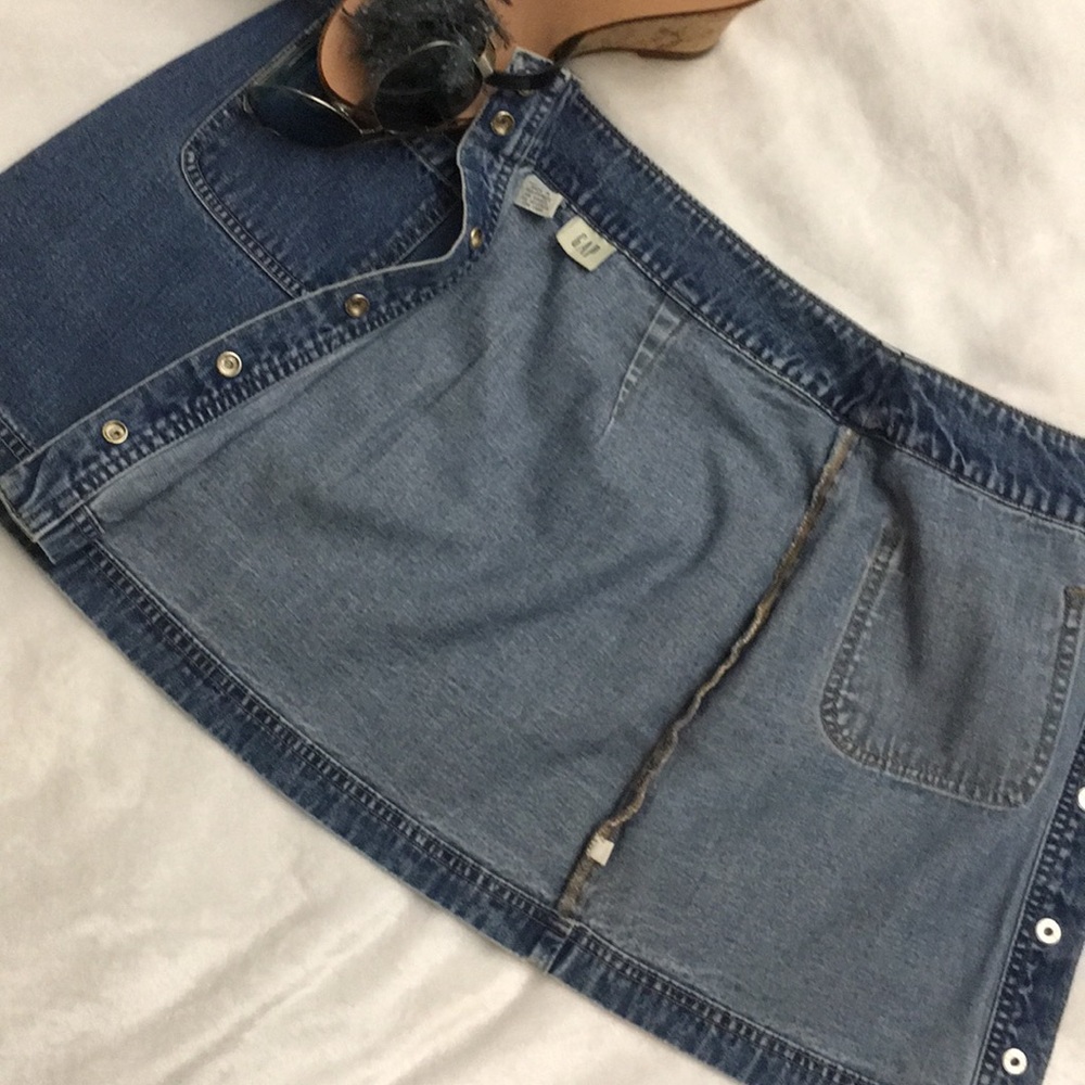 Gap Denim Snap Front Skirt - Picture 4 of 5